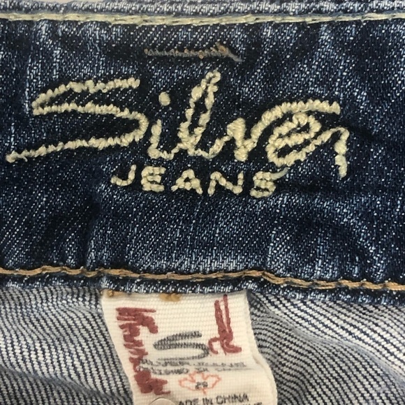 SILVER Women’s Blue Jeans Size 7/8 (29) SUKI Surplus Button Pockets Distressed - Picture 5 of 16